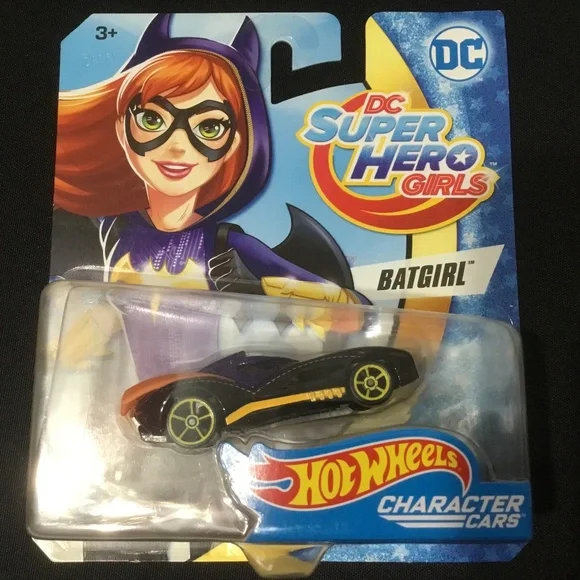 BATGIRL - DC Super Hero GIRLS Hot Wheels - Picture 2 of 7